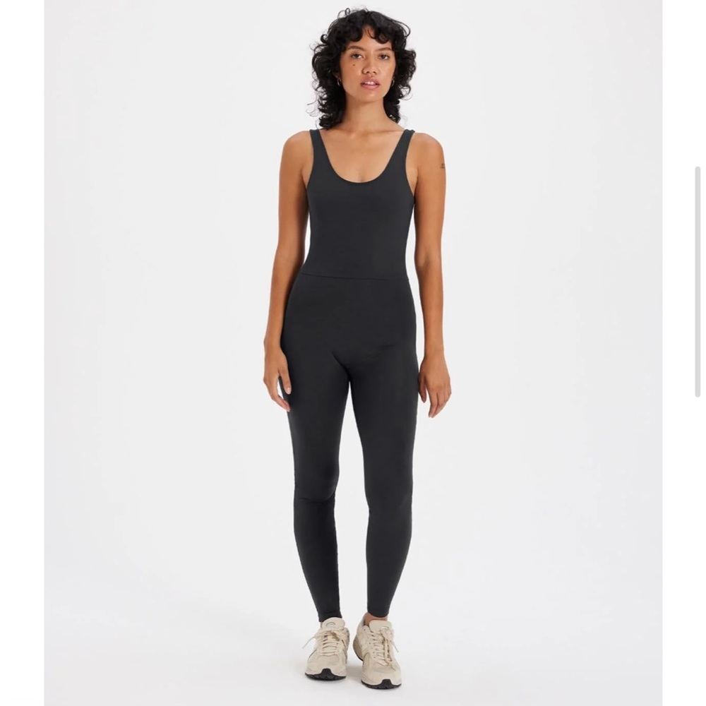 NWOT Girlfriend Collective Black Scoop Unitard